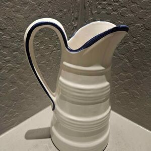 Ceramic Deartis Picher Made in Portugal 10" x 7"